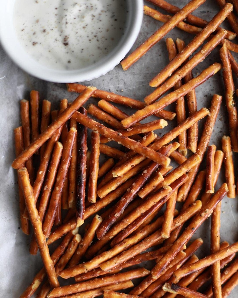 Pop Daddy Pretzel Sticks Garlic Parmesan 7.5oz