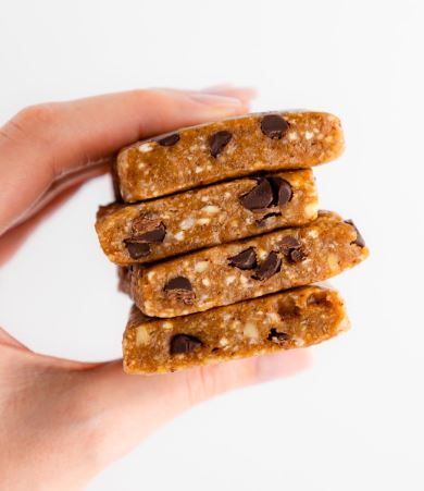 Go Macro Coconut Almond Butter Chocolate Chip Bar 2.3oz